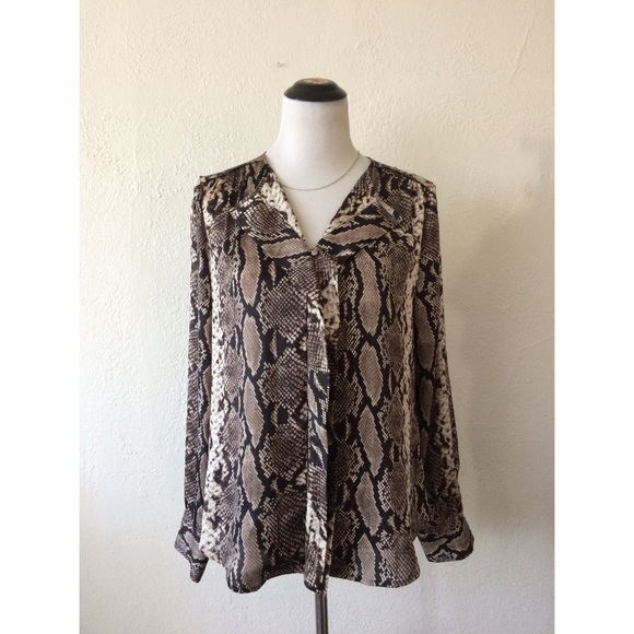 JONES NEW YORK snake print button down blouse - Picture 2 of 5